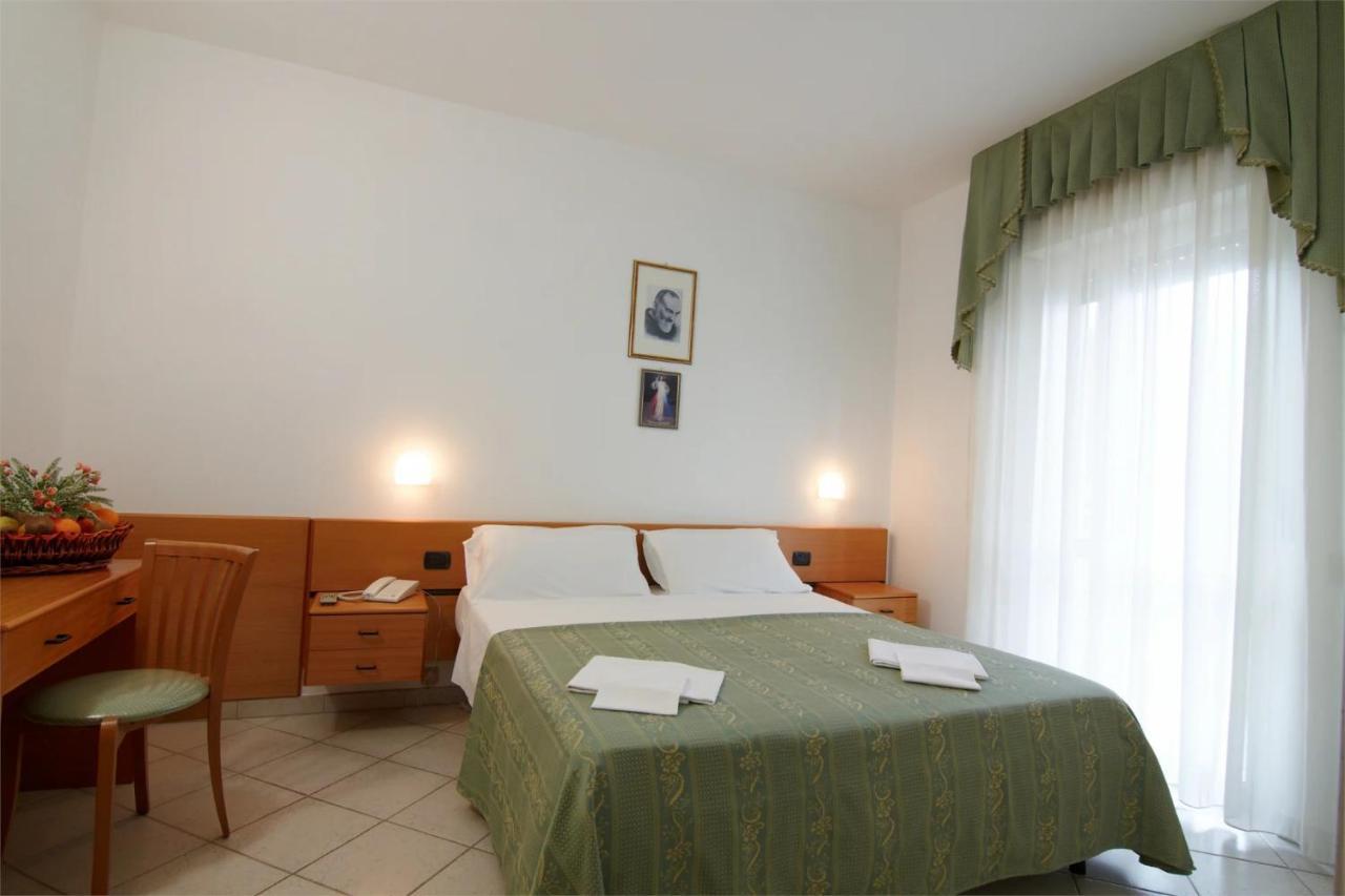 Hotel San Francesco San Giovanni Rotondo Exterior foto