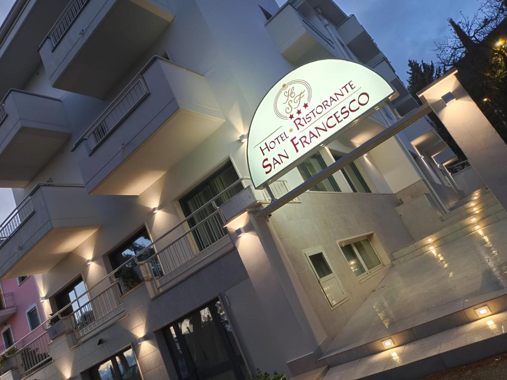 Hotel San Francesco San Giovanni Rotondo Exterior foto